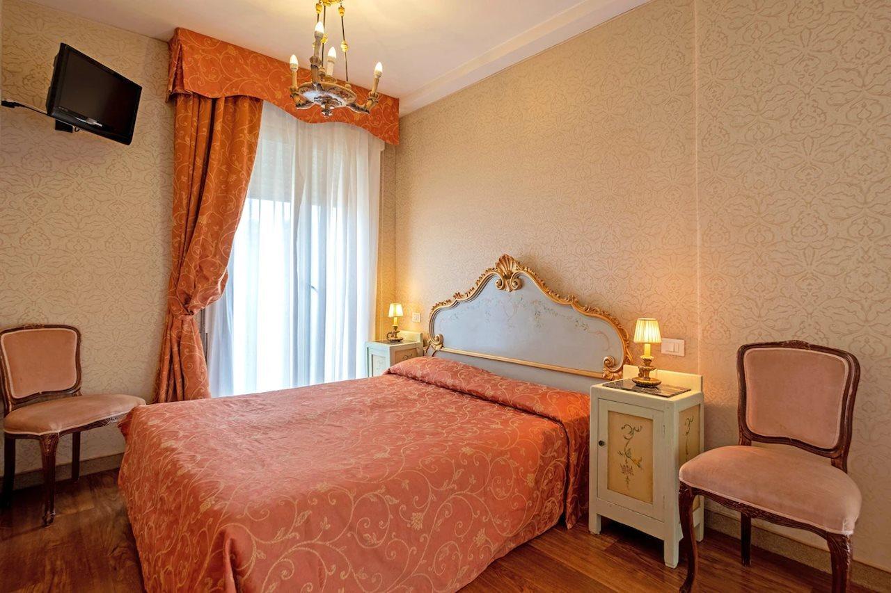 Hotel Rigel Венеция Лидо Екстериор снимка