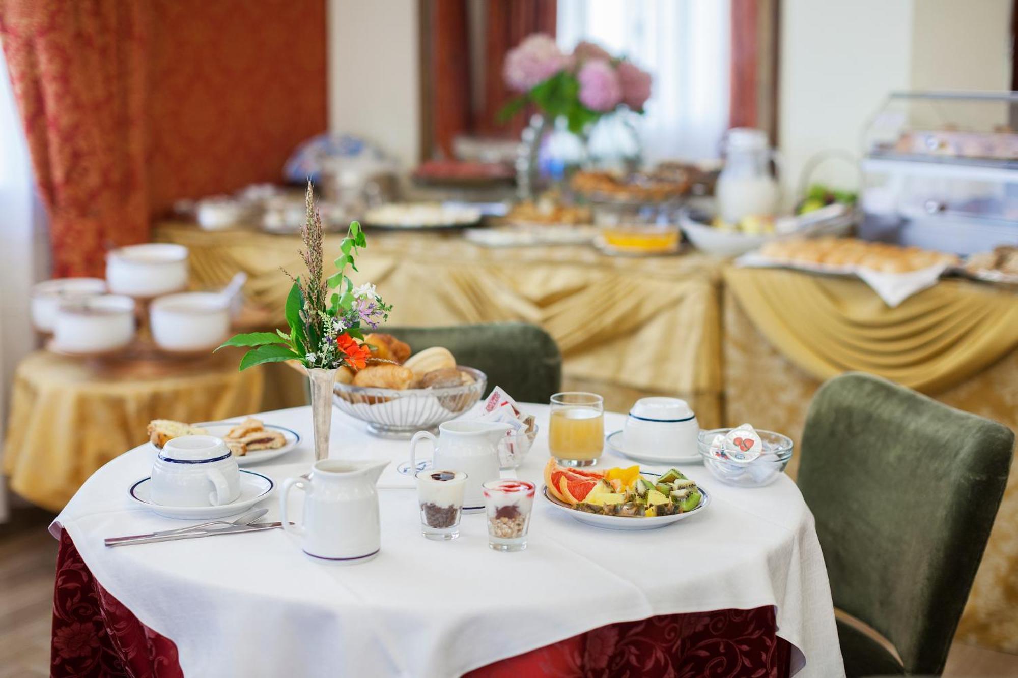 Hotel Rigel Венеция Лидо Екстериор снимка