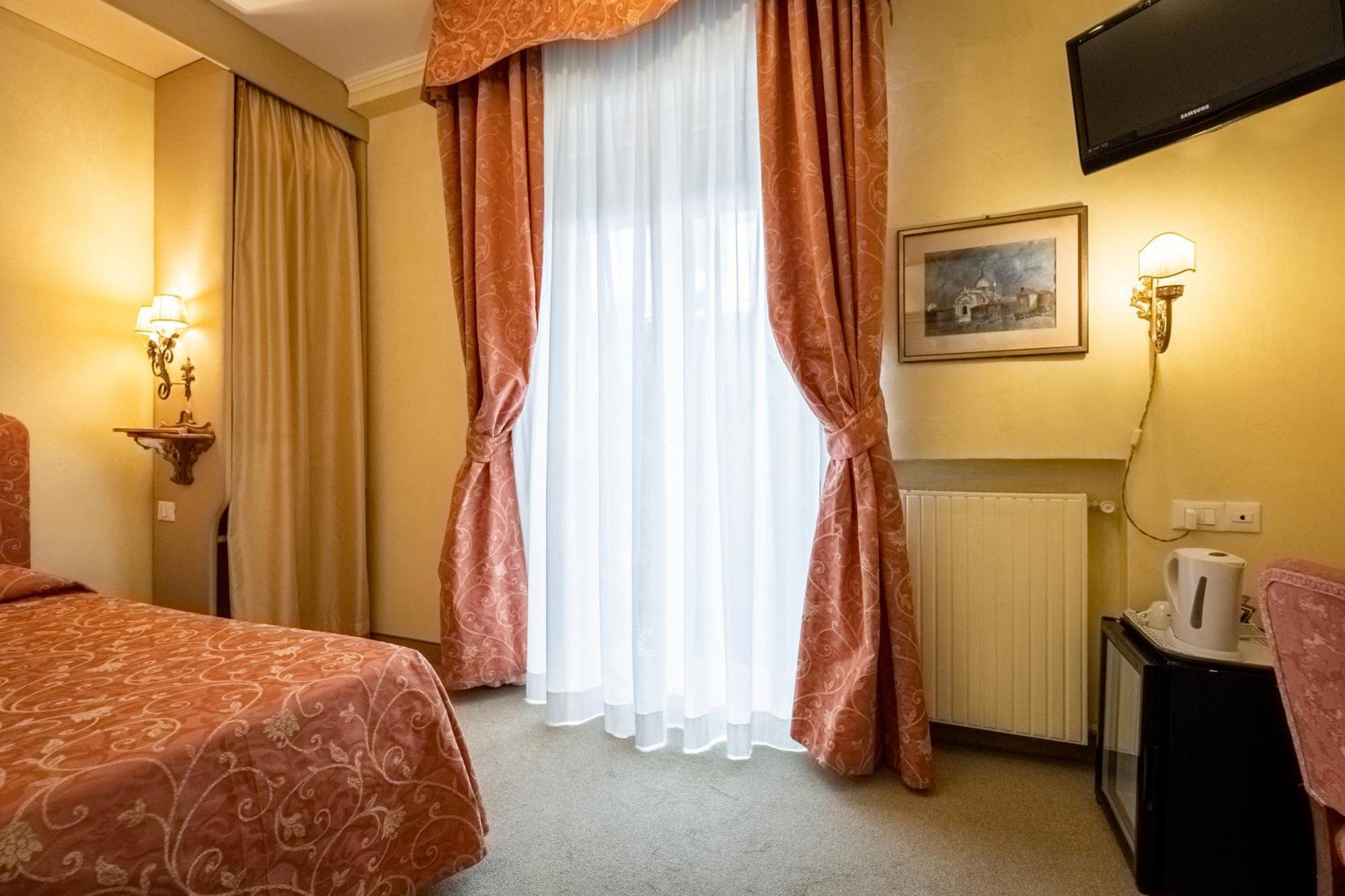 Hotel Rigel Венеция Лидо Стая снимка