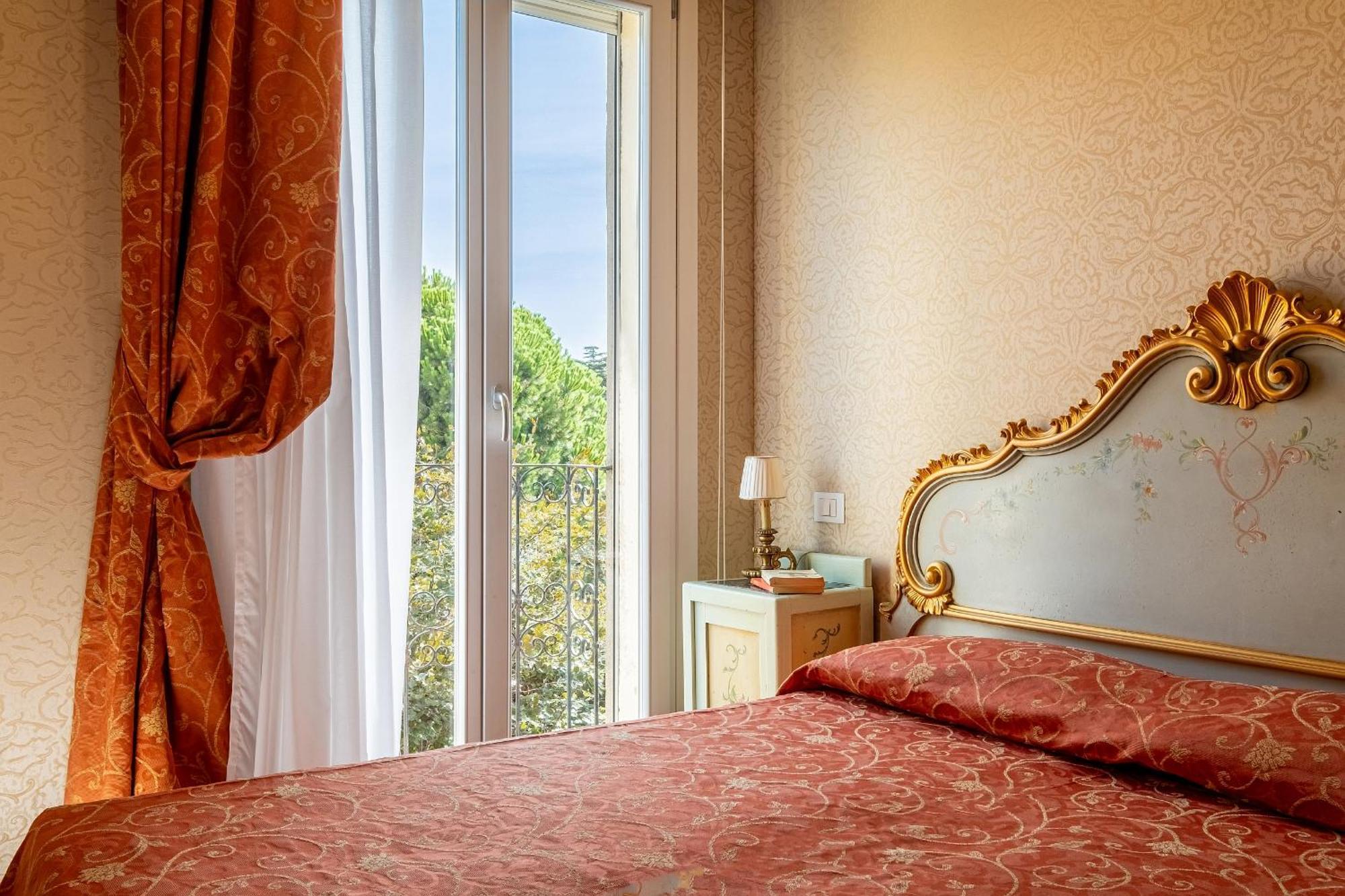 Hotel Rigel Венеция Лидо Екстериор снимка